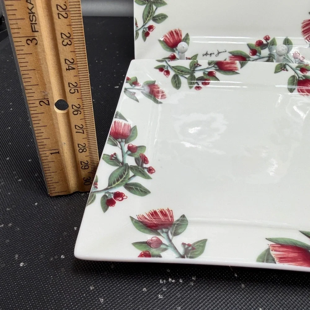 Angie Dennis Intuition Square Plates Set of 2 Red Pohutukawa‎ New Zealand Floral